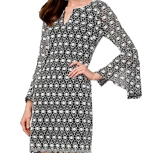 NWT Roz & Ali Eyelet Lace Bell Sleeve Dress Size Small - Picture 1 of 10